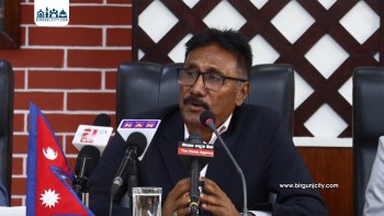 श्रमिक स्वस्थ भए मुलुक स्वस्थ हुन्छ : मन्त्री भण्डारी