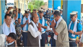 मधेस प्रदेशभरि ट्राफिक प्रहरीलाई कालो चस्मा वितरण, कार्यक्षमता र स्वास्थ्य सुरक्षामा सहयोग