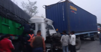 हेटौँडा–नारायणगढ सडकमा ट्रक र कन्टेनर ठोक्किँदा चालकको मृत्यु