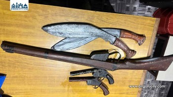 काठमाडौंको कोटेश्वरबाट नक्कली हतियारसहित दुईजना पक्राउ