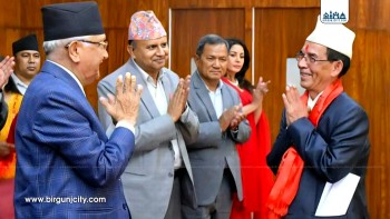 एमालेमा प्रवेश गरेका पूर्वकानुनमन्त्री सिंहविरूद्ध पनि १८ करोड ५८ लाख बिगो माग गर्दै भ्रष्टाचार मुद्दा