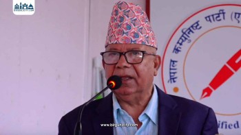 एमाले संकटग्रस्त अवस्थामा छ: अध्यक्ष माधवकुमार नेपाल