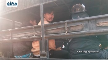 निषेधाज्ञा उल्लङ्घन गर्दै प्रदर्शनमा उत्रिएका २६ जना पर्सा प्रहरीको नियन्त्रणमा