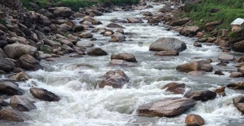 पौडी खेल्ने क्रममा खोलामा डुबेर बाराका एक युवक बेपत्ता