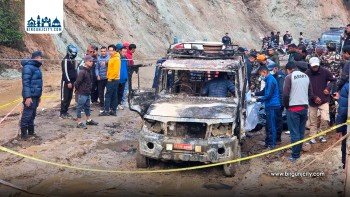 तार चुडिएर पाथीभरा मन्दिर जाँदै गरेका यात्रु सवार गाडीमा आगलागी, चार जनाको मृत्यु दुई घाइते