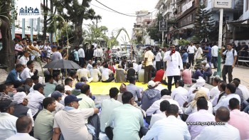 उखु किसानको माइतीघरमा आन्दोलन, बक्यौता अनुदान भुक्तानीको माग (तस्बिरहरू)